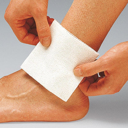 Medicomp® non-woven kompres 10 × 10 cm steriel en luchtdoorlatend
